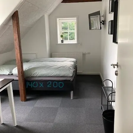 Bed And Kitchen Landsted *