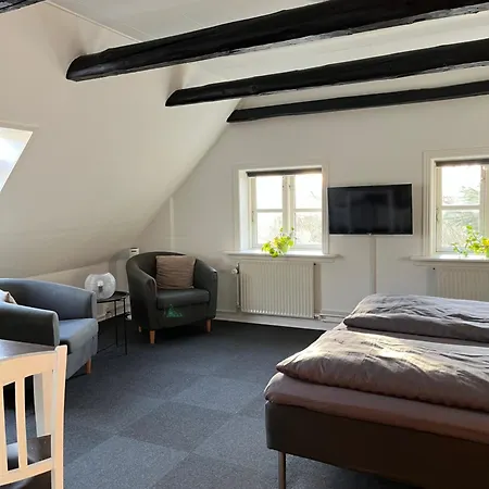 Landsted Bed And Kitchen
